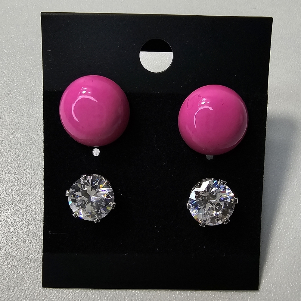 Two pairs‎ of pierced stud earrings. Wooden and Cubic Zirconia